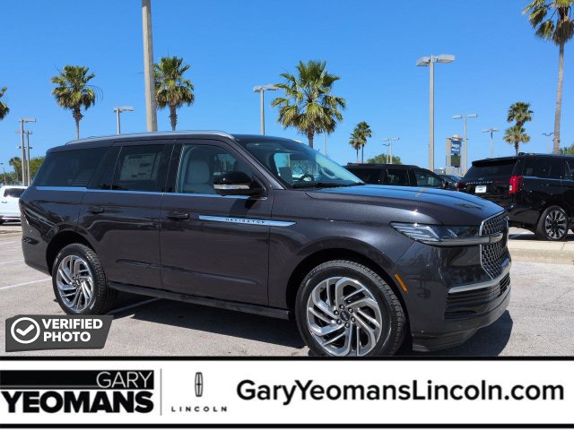 Used 2026 Lincoln Navigator Reserve AWD/4WD image 1