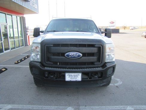 Used 2011 Ford F250 XL w/ Snow Plow Prep Pkg image 9