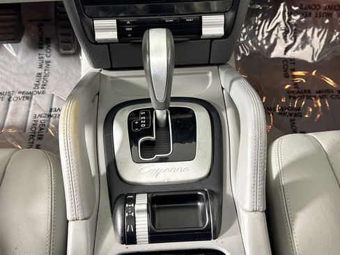 Used 2006 Porsche Cayenne image 16