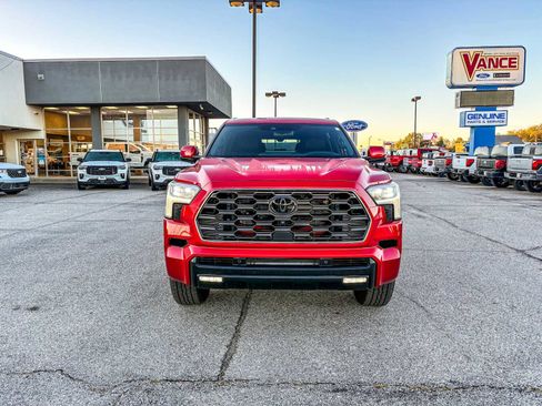 Used 2025 Toyota Sequoia Platinum image 2