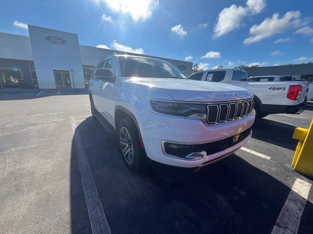 Used 2024 Jeep Wagoneer Series II w/ Flexible Seating Group RWD image 7