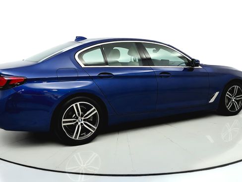 Used 2021 BMW 530e xDrive w/ Premium Package AWD/4WD image 13