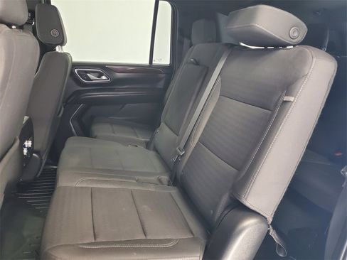 Used 2022 GMC Yukon XL SLE image 25