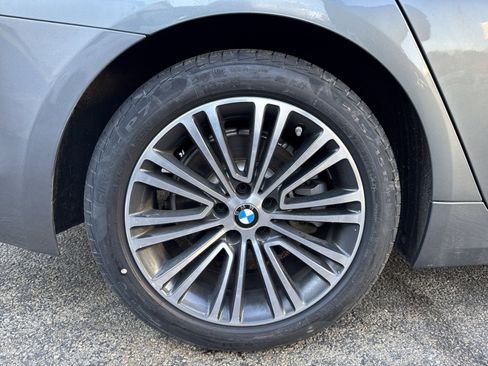 Used 2018 BMW 530i xDrive image 31