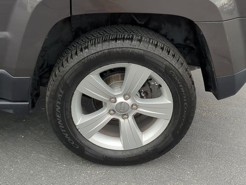 Used 2014 Jeep Patriot Latitude w/ All Weather Capability Group image 12