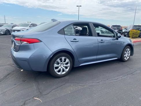 Used 2025 Toyota Corolla LE FWD image 3
