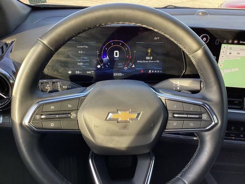 Used 2025 Chevrolet Equinox LT AWD/4WD image 29