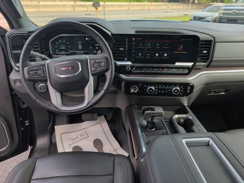 Used 2022 GMC Sierra 1500 SLT w/ SLT Convenience Package AWD/4WD image 15