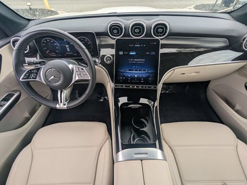 Certified 2025 Mercedes-Benz GLC 300 4MATIC image 2