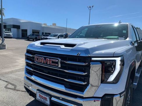 New 2026 GMC Sierra 2500 SLT w/ SLT Convenience Package AWD/4WD image 3