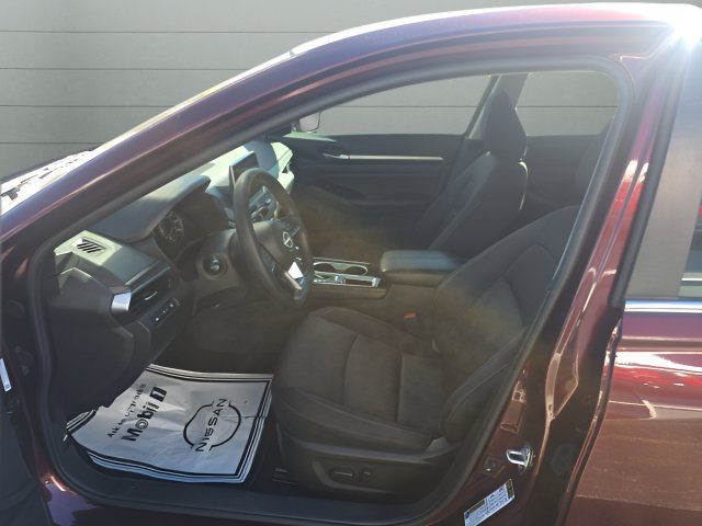 Certified 2023 Nissan Altima 2.5 SV FWD image 12