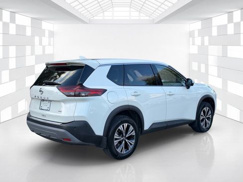 Used 2021 Nissan Rogue SV FWD image 7