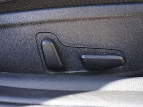 Used 2018 Kia Stinger Premium image 29