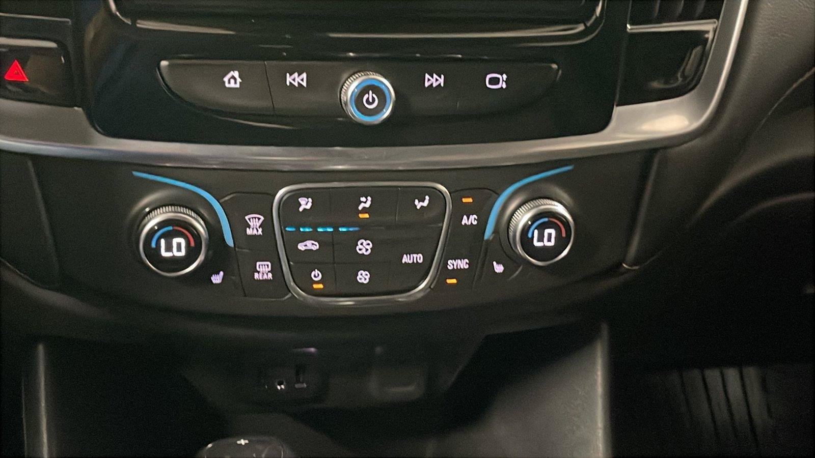 Used 2018 Chevrolet Traverse LT FWD image 18