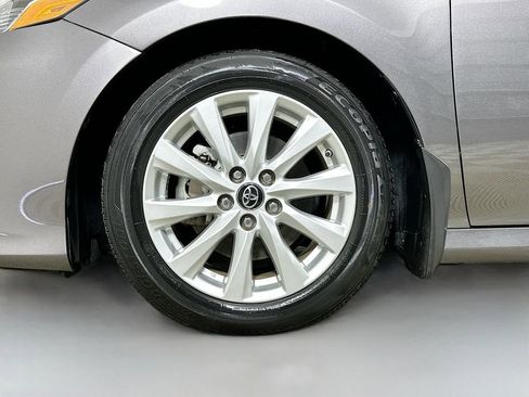 Used 2019 Toyota Camry LE w/ Convenience Package FWD image 34