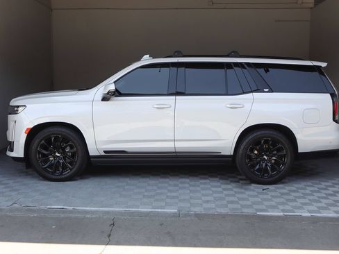 Used 2022 Cadillac Escalade Sport Platinum w/ LPO, ONYX Package AWD/4WD image 5