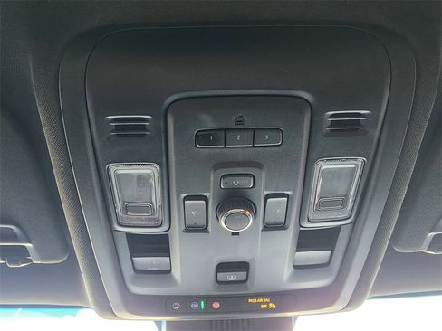 Used 2023 GMC Yukon AT4 image 24