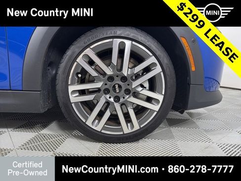 Certified 2025 MINI Cooper 2-Door Hardtop image 9