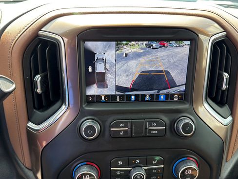 Used 2022 Chevrolet Silverado 2500 High Country w/ Safety Package II AWD/4WD image 24