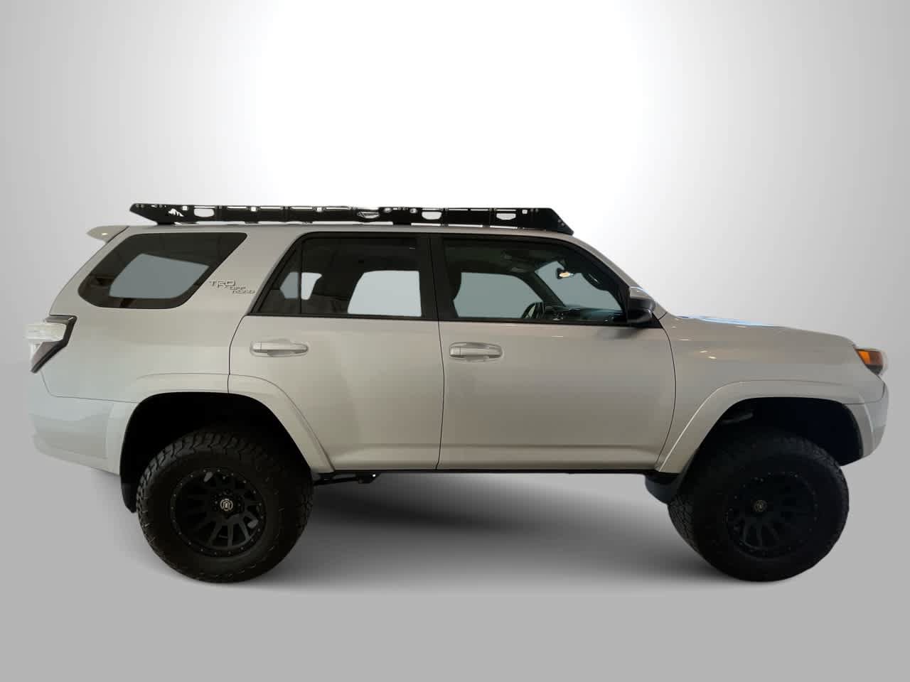 Certified 2020 Toyota 4Runner TRD Off-Road AWD/4WD image 9