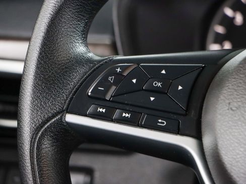 Used 2024 Nissan Altima 2.5 SV image 13