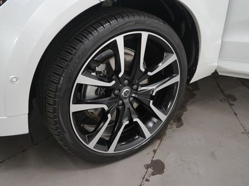 Used 2023 Volvo XC60 B6 Ultimate w/ Climate Package image 27