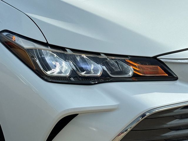 Used 2020 Toyota Avalon XLE w/ Preferred Accessory Package FWD image 28
