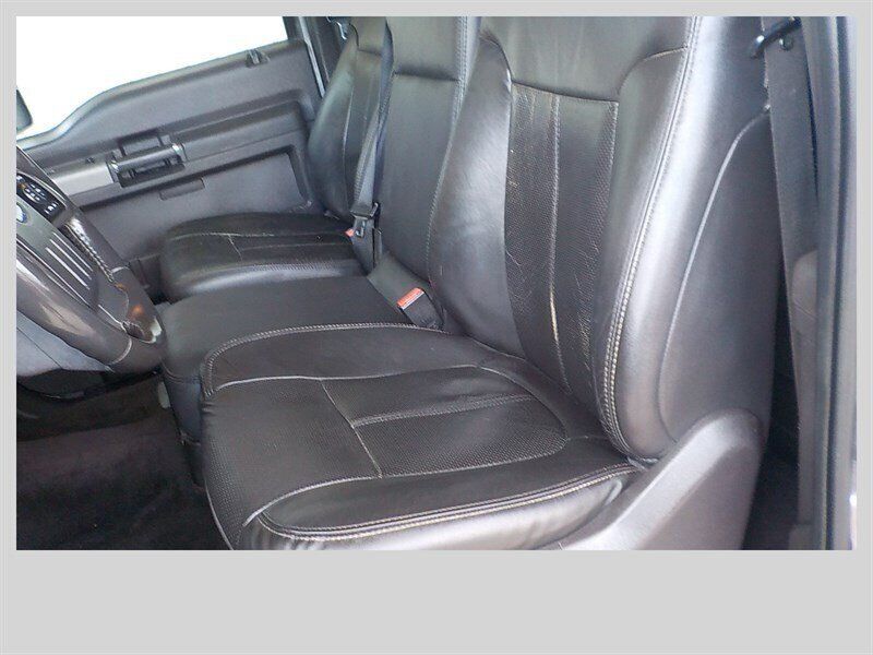 Used 2011 Ford F350 Lariat w/ Lariat Interior Pkg AWD/4WD image 2