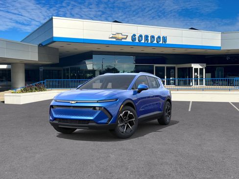 New 2026 Chevrolet Equinox EV LT image 8