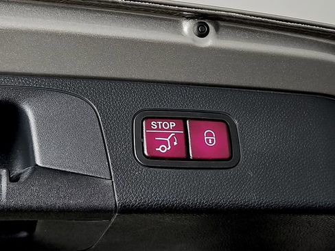 Used 2021 Mercedes-Benz GLC 300 image 29