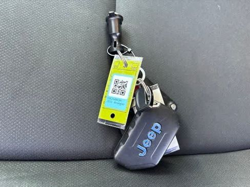 Used 2020 Jeep Wrangler Sport AWD/4WD image 26