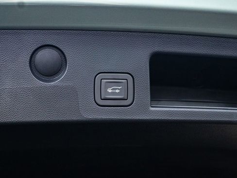 New 2026 Chevrolet Equinox LT w/ Convenience Package II image 40