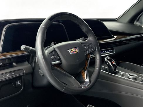 Used 2023 Cadillac Escalade ESV Premium Luxury w/ LPO, Floor Liner Package AWD/4WD image 5