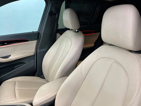 Used 2018 BMW X1 sDrive28i w/ Premium Package image 16