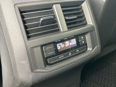 Used 2023 Volkswagen Atlas SE FWD image 24