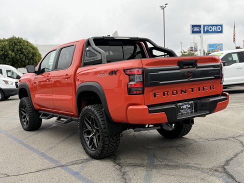 Used 2025 Nissan Frontier PRO-4X w/ Pro Convenience Package image 5