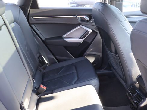 Used 2022 Audi Q3 2.0T Premium w/ Convenience Package image 14