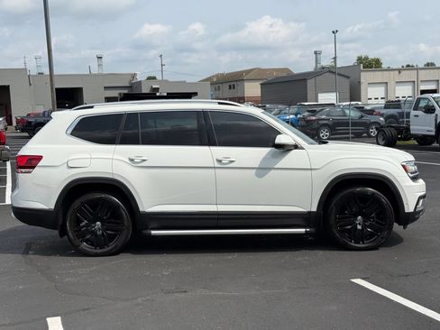 Used 2018 Volkswagen Atlas SEL Premium AWD/4WD image 3