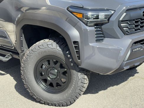 New 2025 Toyota Tacoma TRD Off-Road image 10