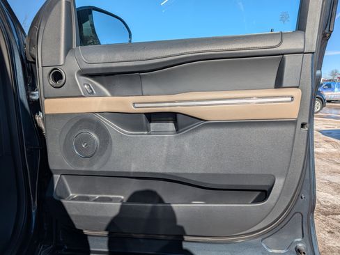 Used 2024 Ford Expedition Max Limited image 41