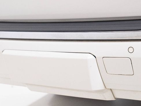 Used 2015 Chevrolet Suburban LTZ image 19