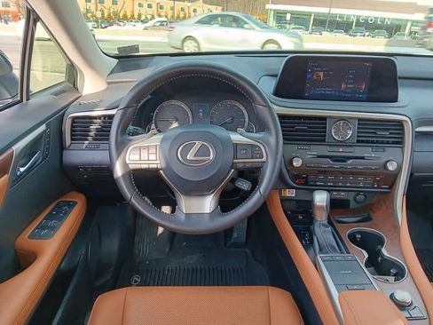 Used 2022 Lexus RX 350L Premium w/ Premium Package image 24