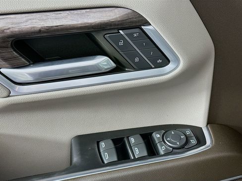 Used 2022 Chevrolet Silverado 1500 LTZ w/ LTZ Convenience Package II image 19