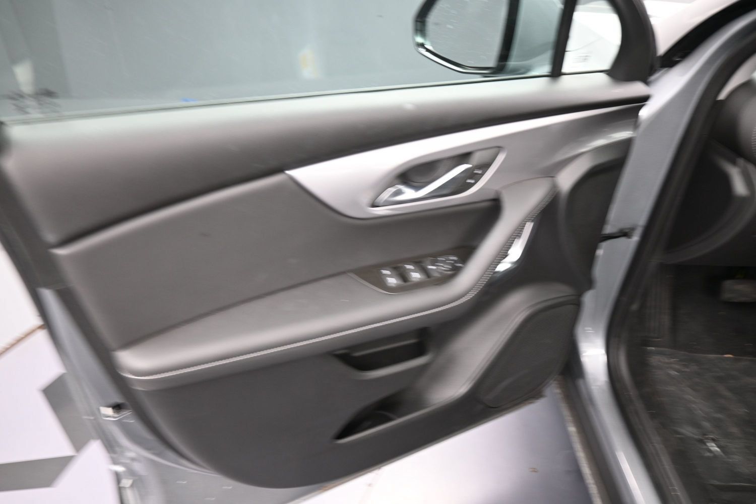 Used 2026 Chevrolet Blazer LT FWD image 13