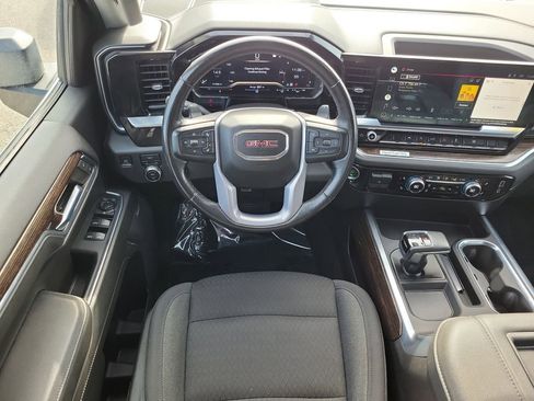 Certified 2022 GMC Sierra 1500 Elevation w/ Preferred Package AWD/4WD image 15