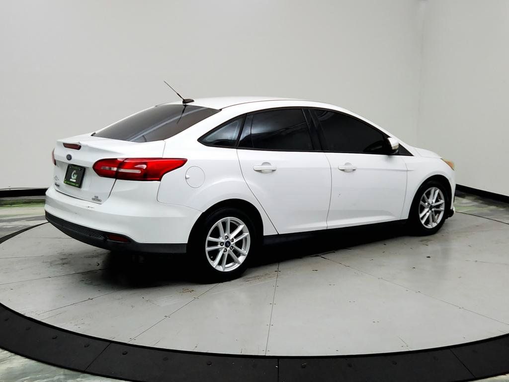 Used 2016 Ford Focus SE FWD image 5