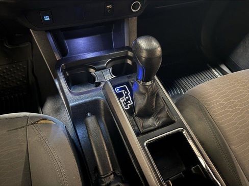 Used 2016 Toyota Tacoma SR5 image 12