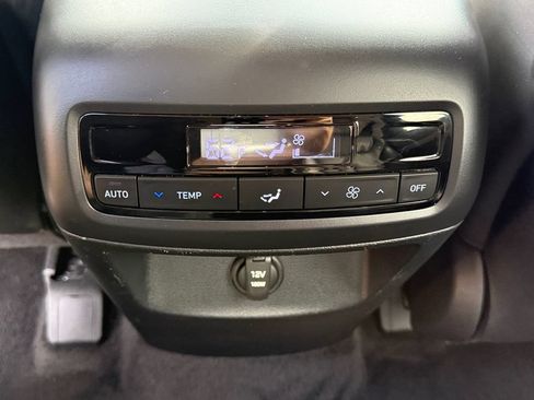 Used 2025 Hyundai Palisade SEL AWD/4WD image 39