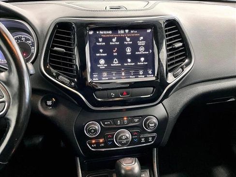 Used 2020 Jeep Cherokee Limited FWD image 24