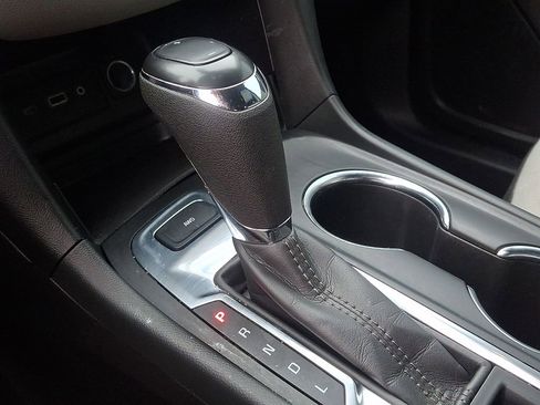 Used 2021 Chevrolet Equinox LT image 14